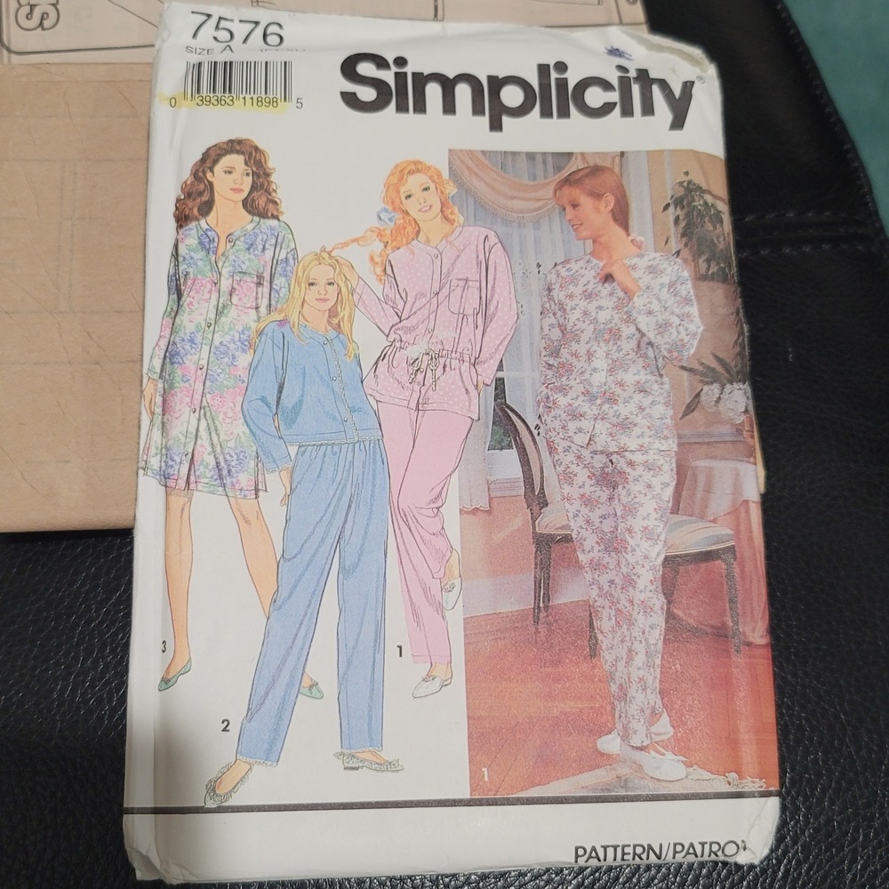 Simplicity 7576 Sewing Pattern Misses Pajamas Nightshirt Pants Size XS-XL Uncut